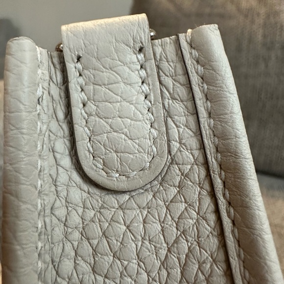 NEW w/Receipt HERMÈS Craie Clememce PHW Mini Evelyne TPM, Stamp K-2025 - Picture 6 of 15